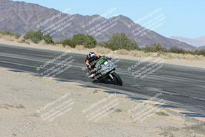 media/Dec-04-2025-Racers Edge (Thu) [[5ebc9f124d]]/3-B Group/7-Session 4 (Turn 10 Inside)/